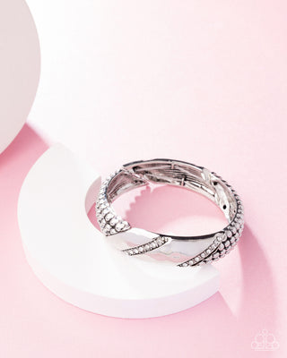 Good Time Grunge - White - Rhinestone Paparazzi Stretchy Bracelet