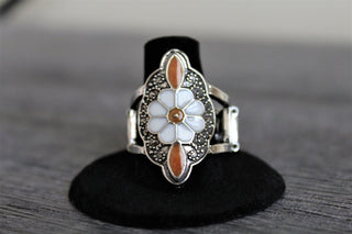 Wildflower Walkabout White Paparazzi Ring