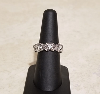 Vintage Elegance White Paparazzi Ring